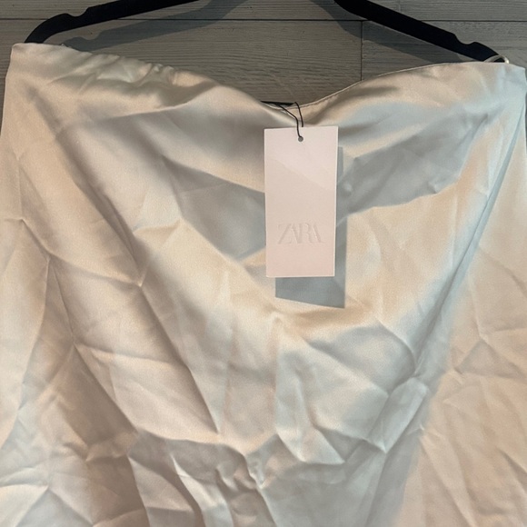 Zara strapless dress made of soft fabric - Picture 4 of 8